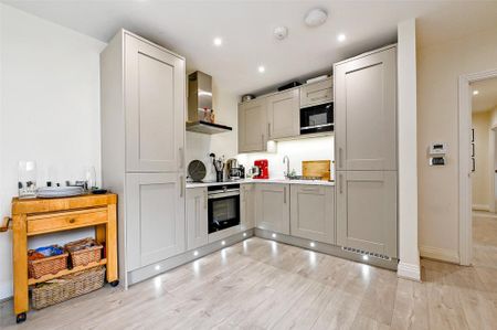 2 bedroom apartment to rent - Photo 5