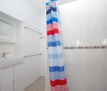 2/96 Ridge Street, Greenslopes QLD 4120 - Photo 6