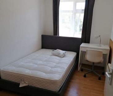 3 bed flat to rent in Titania Close, Colchester - Photo 1