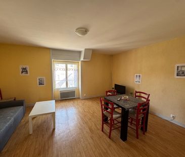 Location Appartement 3 pièces 63m² MONTMORILLON 86500 - Photo 1