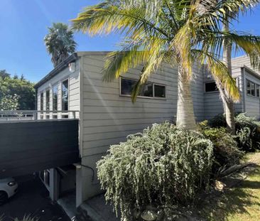 A Must Look on James Cook - Photo 5