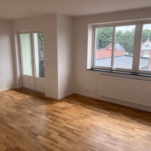 Hallandsvägen 15 - Photo 1