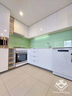 1B 1B 1C Comfy Apartment in the South Brisbane! - Photo 1