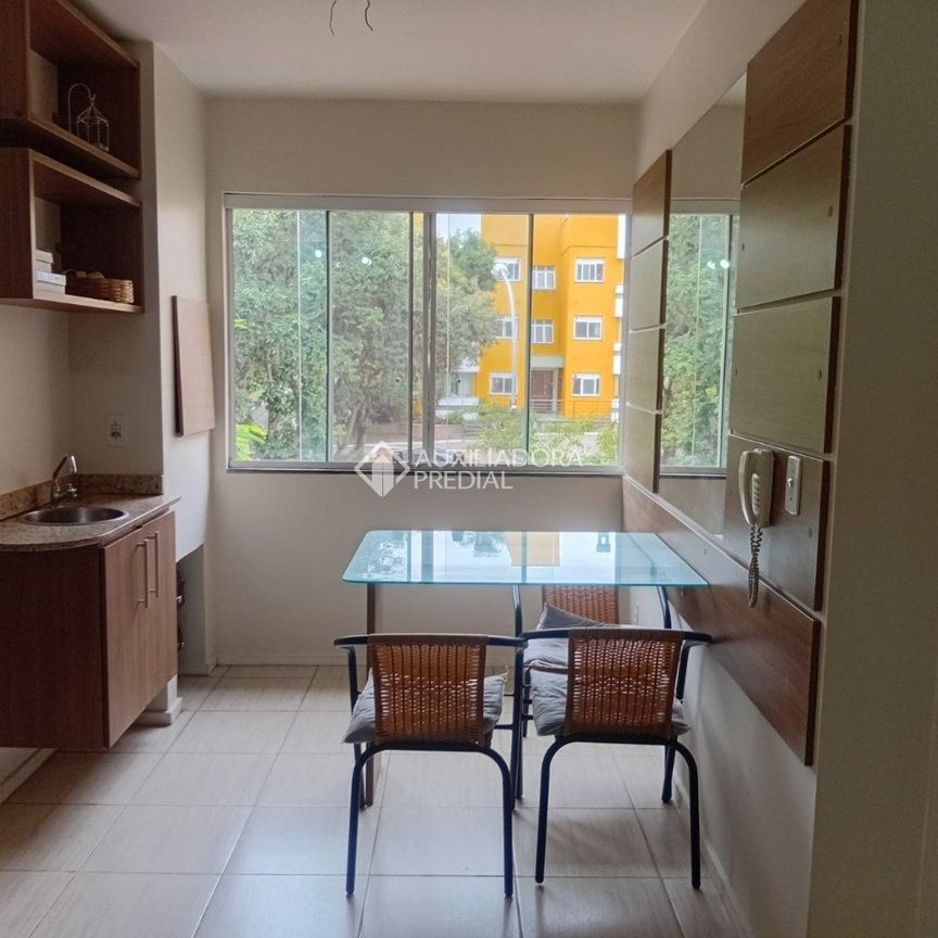Apartamento com 2 quartos e 67m² para alugar em Guarujá, Porto Alegre. - Photo 1