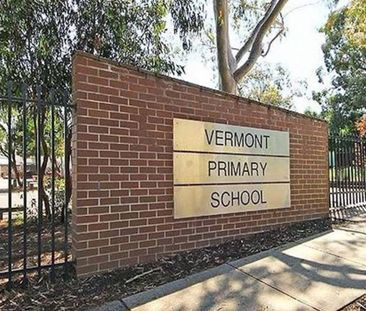 Three bedrooms rear unit – Vermont Secondary College Zone - Photo 6
