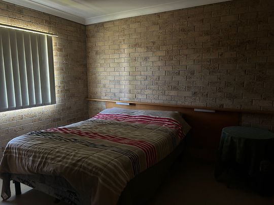 Unit in quiet complex - Fully Furnished - Photo 1