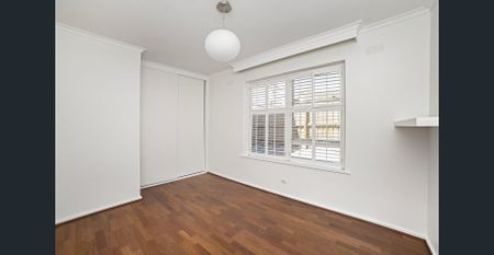 An Absolute Delight! - Photo 3