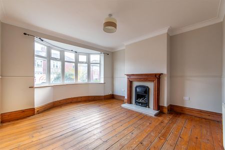 2 bed flat to rent in Ferndene Grove, High Heaton, NE7 - Photo 2