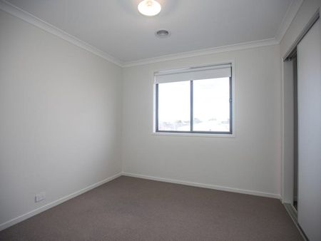 DOUBLE STORY, 4 BEDROOM- POTENTIAL FOR 5TH BEDROOM - Photo 2