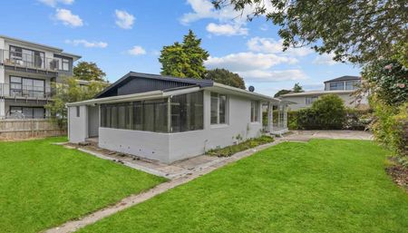 Perfect Looking! - Photo 4