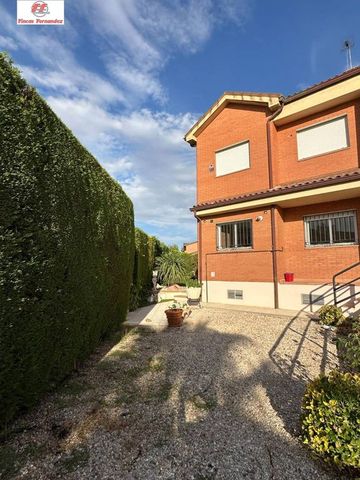 Luxury 3 room Detached House for rent in Mejorada del Campo, Spain - Photo 3