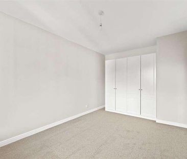 Woodland Grove, Epping, CM16 - Photo 5