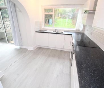 3 bedroom semi-detached house to rent - Photo 5