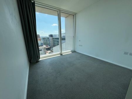 3 bedroom flat to rent - Photo 4