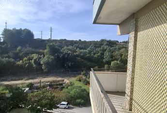 Apartamento T2 para Arrendamento em Sacavém