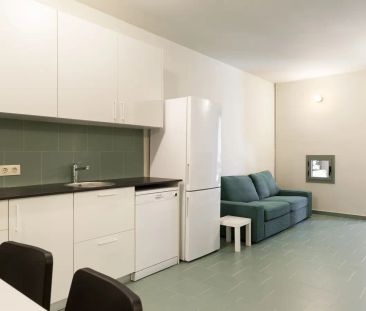 3-bedroom apartment for rent in Sants, bills included - Photo 4