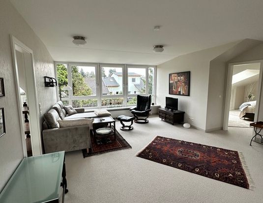 Lichtdurchflutete 3-Zimmer-Wohnung in ruhiger Lage - Photo 1