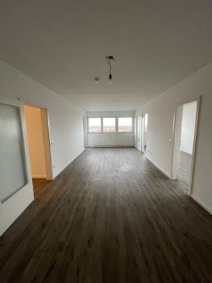 Helle 3-Zimmer-Wohnung mit bester Aussicht in Braunschweig-Weststadt zu vermieten! - Photo 1