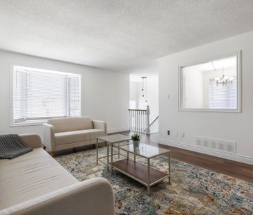 For Lease - 45 Roughley Street, Bradford West Gwillimbury, Ontario - Photo 2