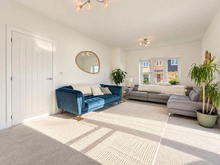 4 bedroom detached house to rent - Photo 3