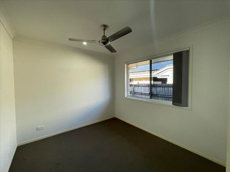 Beautiful Family Home in Quiet Upper Coomera Location - Photo 3