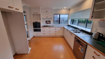 56 Abilene Crescent, Churton Park - Photo 3