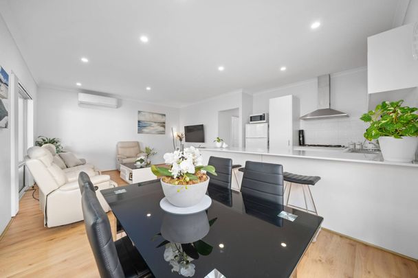 Beautifully Maintained Family Home in a Quiet, Convenient Location - Photo 1