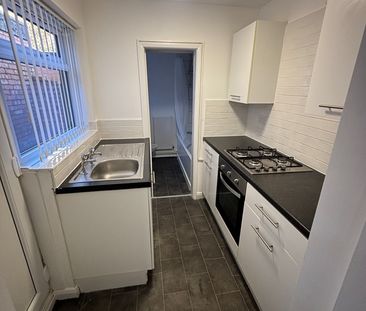 2 Bed Terraced House, Tudor Street, L6 - Photo 6