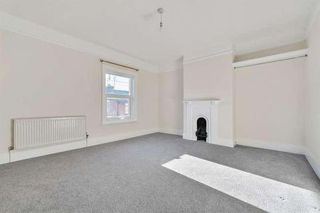 Donnington Gardens, Reading, RG1 - Photo 5