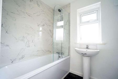 Coach Road Estate, Washington, Tyne And Wear, NE37 - Photo 5