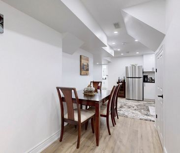 For Lease - 305 Rita's Avenue, Newmarket, Ontario - Photo 6