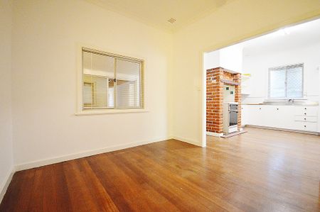 66 Gladstone Road, Rivervale WA 6103 - Photo 3