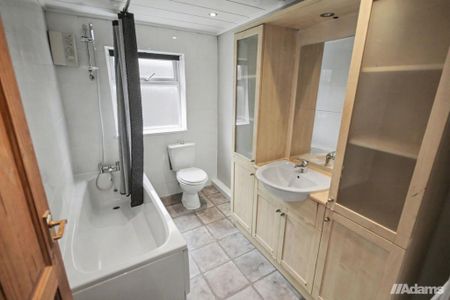 2 bedroom terraced house to rent - Photo 4