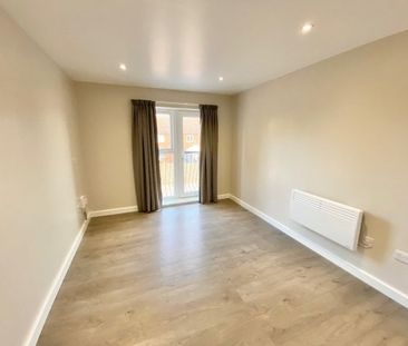 Danelaw Court, Hinckley, LE10 - Photo 2