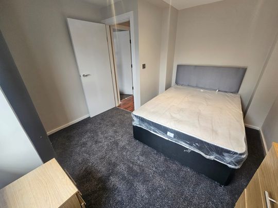 2 Bed - Flat 1, 12-14 Merrion Place, Leeds - LS1 6PQ - Student/Professional - Photo 1