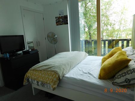 4 bedroom terraced house to rent - Photo 3