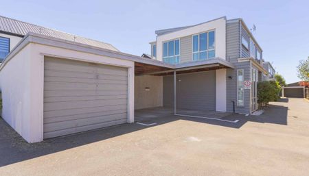 Walk to Westfield - Photo 3