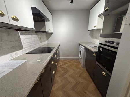 3 bedroom apartment to rent The Deansgate, 1 Whiteoak Road, Manchester, M14 - Photo 5