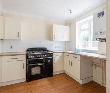3 bedroom terraced house to rent - Photo 6