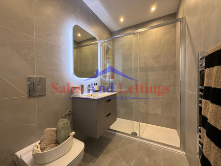 3 bedroom apartment to rent - Photo 5