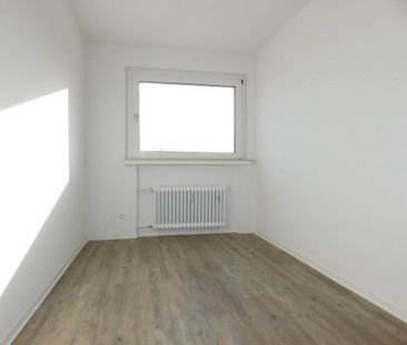 Sehr schöne und und bezugsfertige 3-Zimmerwohnung mit Balkon in grü... - Foto 1