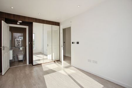Lange Road, Harrow, HA2 6FB - Photo 4