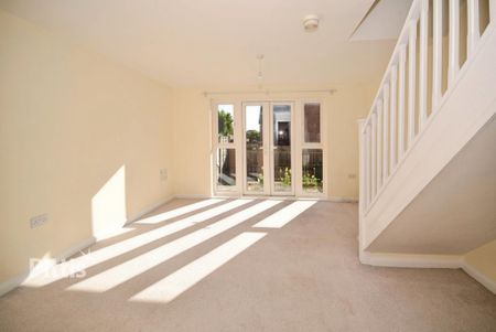 2 bedroom terraced house to rent - Photo 3
