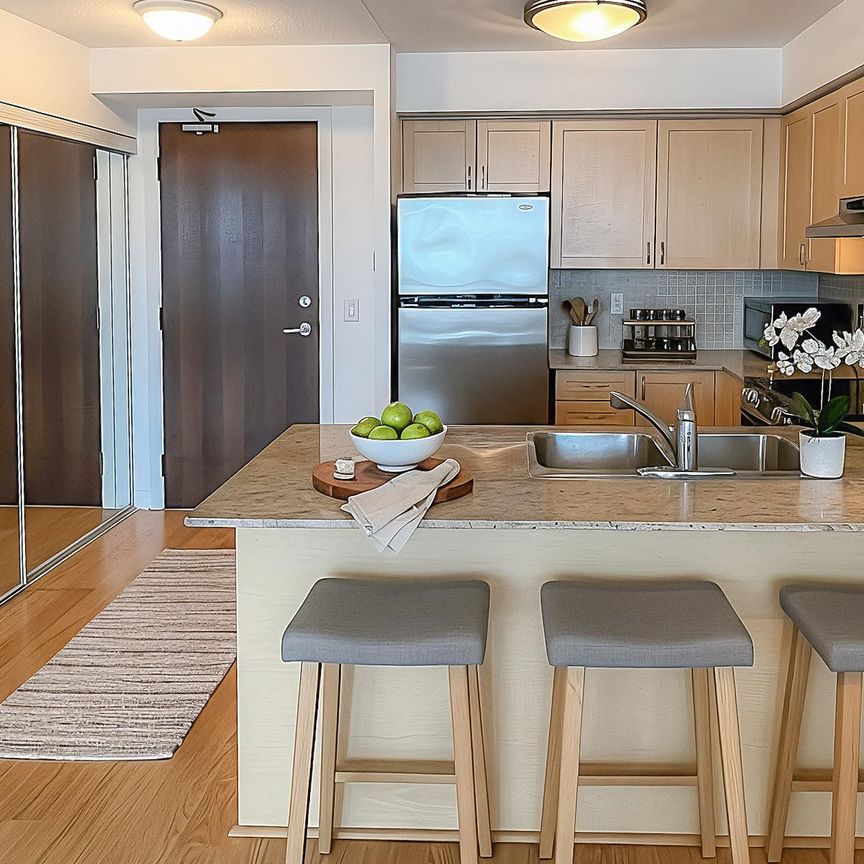 For Lease - 15 North Park Road Unit# 1115, Vaughan, Ontario - Photo 1