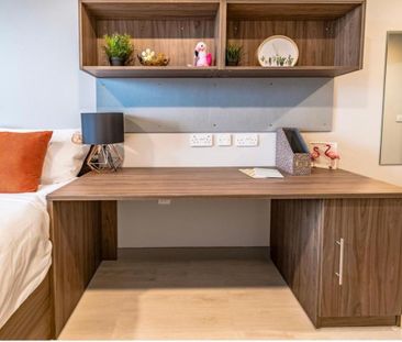 1 bedroom in a flat share to rent - Photo 5