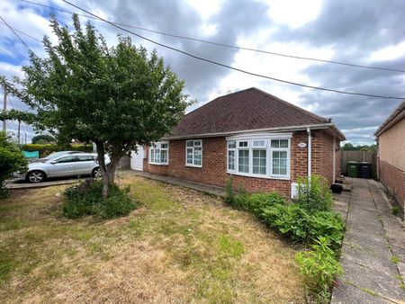 3 bedroom bungalow to rent - Photo 4