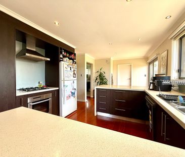 Low Maintenance Modern Living – East Doncaster Secondary College Zo... - Photo 6