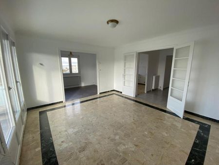 Location Appartement 4 pièces 79m² DECINES CHARPIEU 69150 - Photo 3