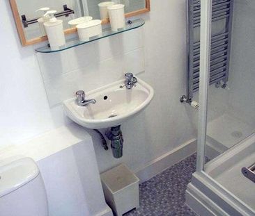 St Davids Square, London, E14 - Photo 5