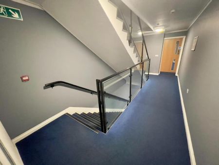 2 bedroom private hall to rent - Photo 3